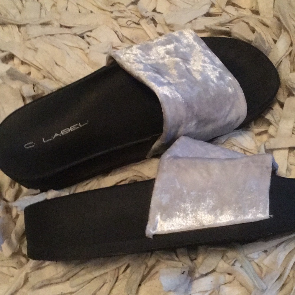 Silver Velvet platform slides ⚓️🌫